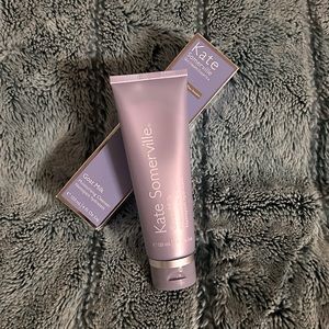 Kate Somerville skin health experts “Goat Milk” moisturizing cleanser